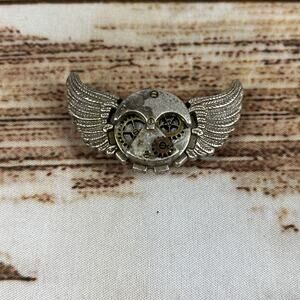 Tandy Leather Flying Time Gear Trophy Buckle 1-3/4